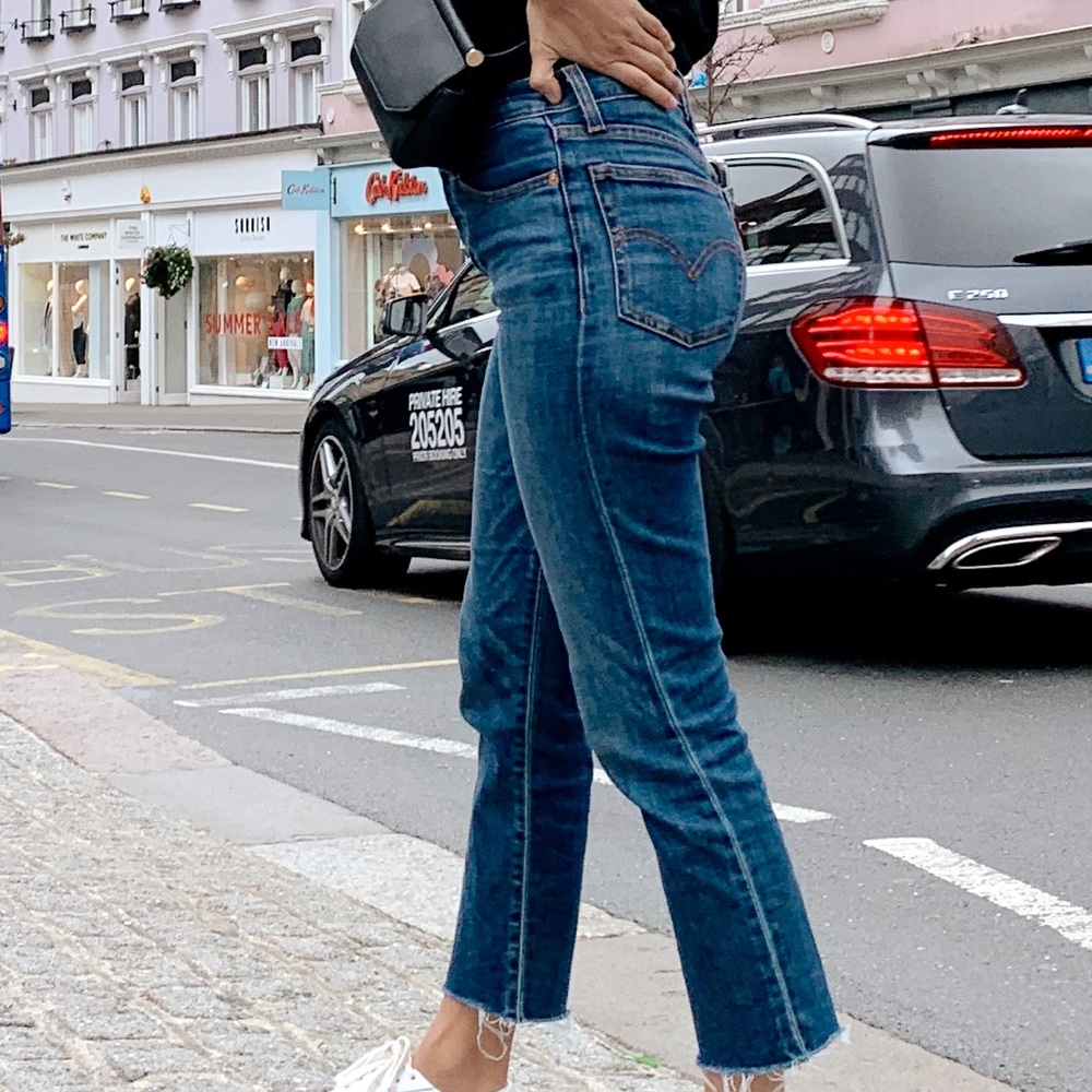 Levi’s Wedgie Straight Jeans